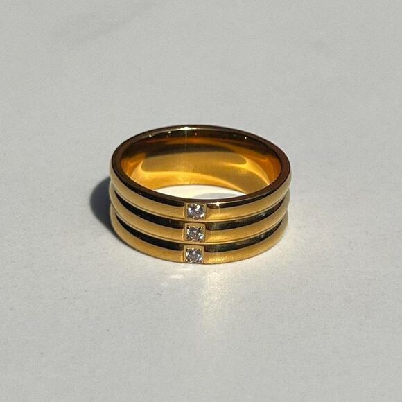 New! “Eva” Gold Ring - Picture 3 of 3